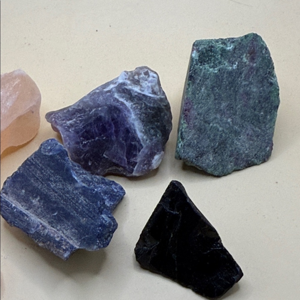 Assorted Raw Gemstone Lot - Pink, Orange, Purple, Blue, Black, Green - Picture 4 of 5